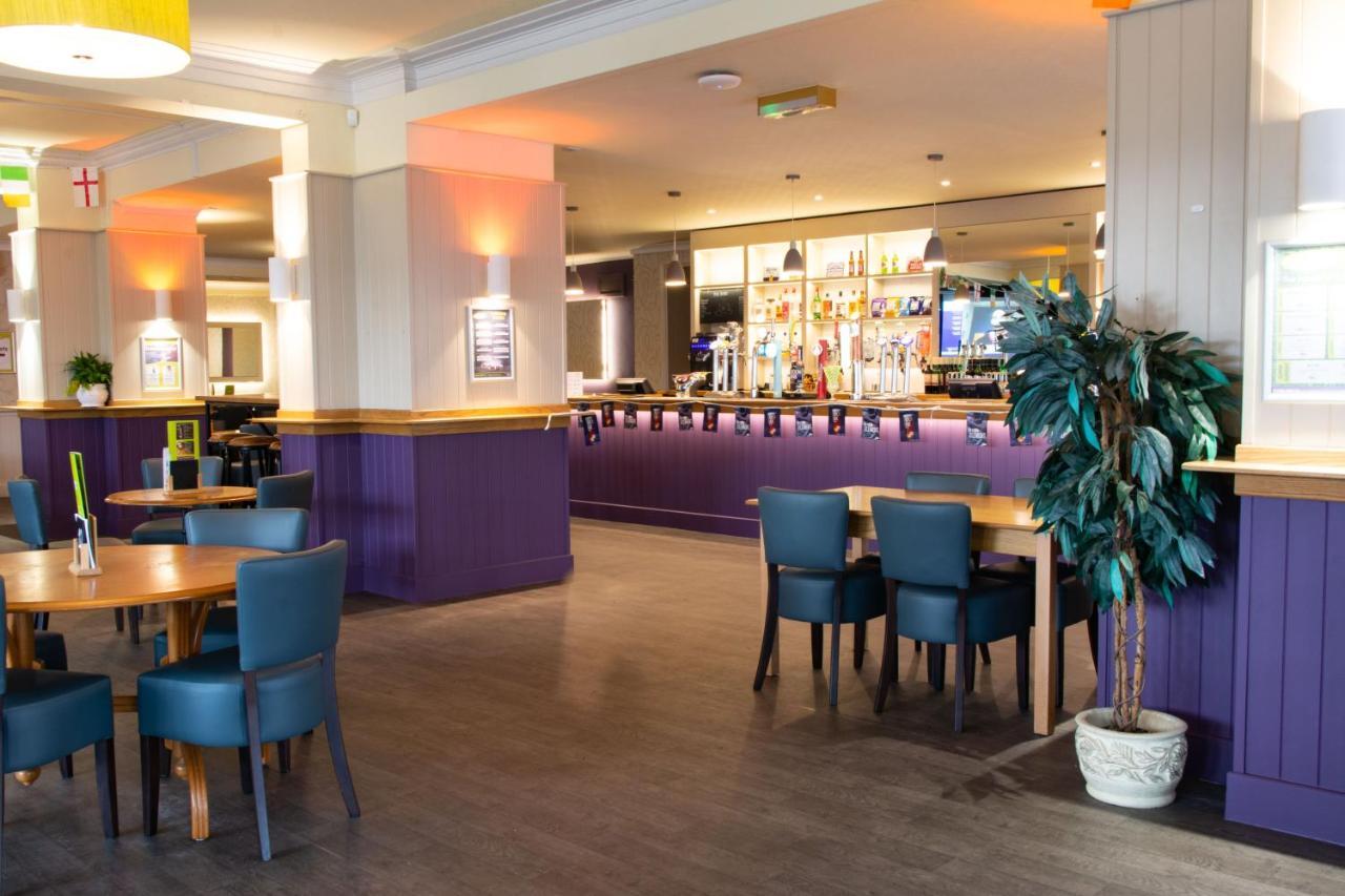 Tlh Carlton Hotel And Spa - Tlh Leisure And Entertainment Resort Торки Екстериор снимка