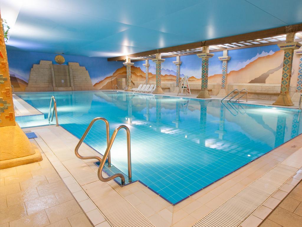 Tlh Carlton Hotel And Spa - Tlh Leisure And Entertainment Resort Торки Екстериор снимка