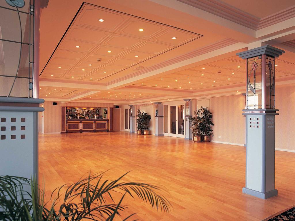 Tlh Carlton Hotel And Spa - Tlh Leisure And Entertainment Resort Торки Екстериор снимка